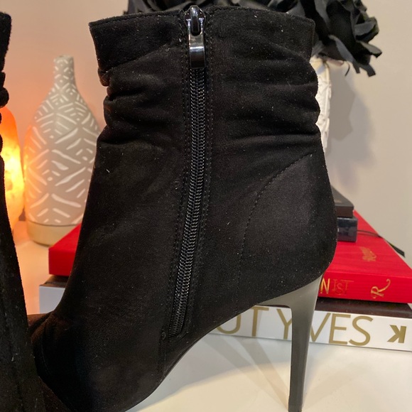 Chinese Laundry Scrunch Booties - Picture 3 of 5